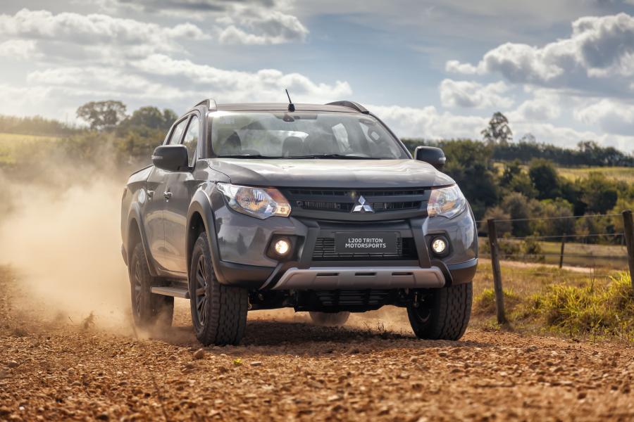  Mitsubishi L200 Triton Motorsports 2020 года  (LA) (фото 2 из 7)